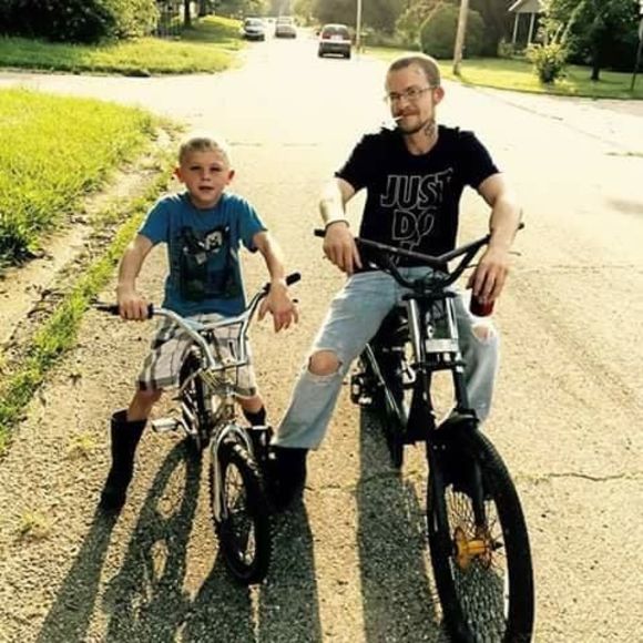 Meet your Posher, Benjamin - Picture 1 of 1